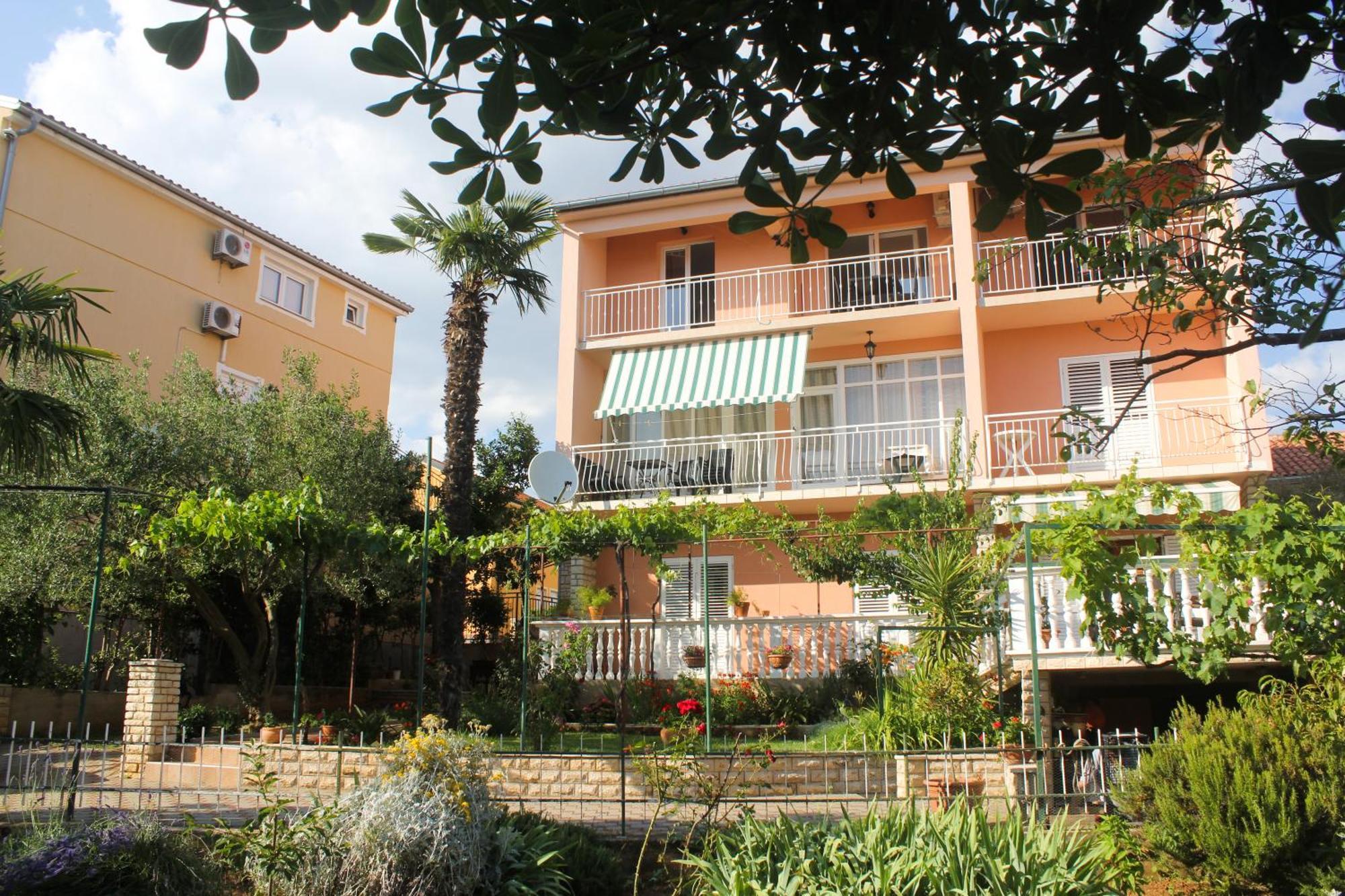 Apartmani Roje Sveti Filip I Jakov Exterior photo